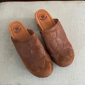 Lucky Leather Upper -wood heel clog - never worn